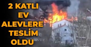 2 KATLI EV ALEVLERE TESLİM OLDU