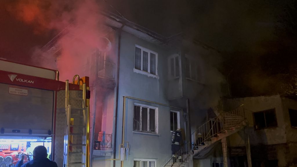 3 KATLI EV KULLANILAMAZ HALE GELDİ