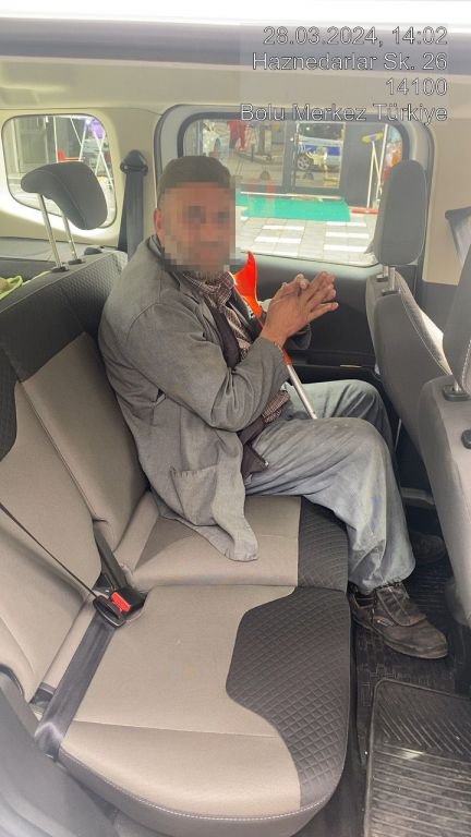 ARABASINI PARK EDİP DİLENMEYE GİTTİ... 2 SAATLİK KAZANCI HAYRETE DÜŞÜRDÜ