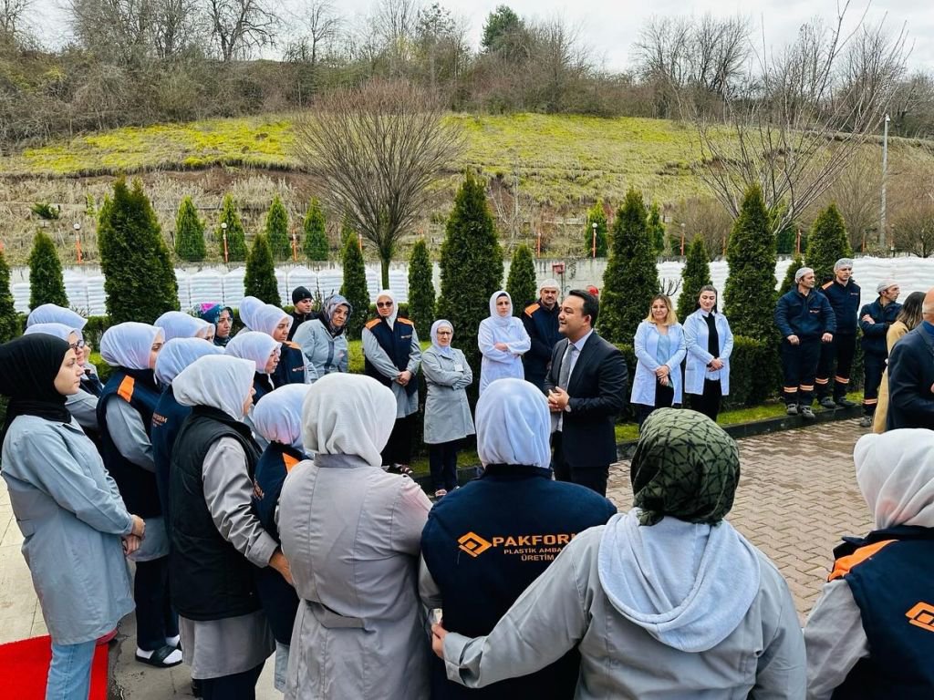 "BELEDİYEDE MİLYONLARCA LİRA İSRAF EDİLDİ"