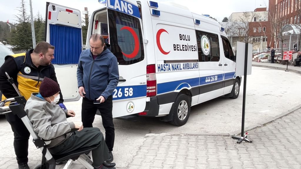 BOLU BELEDİYESİ HASTA NAKİL AMBULANSI HİZMETE GİRDİ