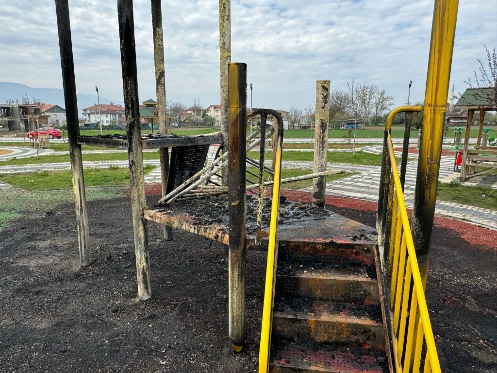 BOLU BELEDİYESİ'NİN YAPTIĞI PARK KUNDAKLANDI