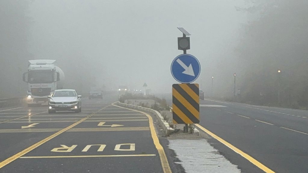 BOLU DAĞI’NDA SİS ETKİLİ OLUYOR