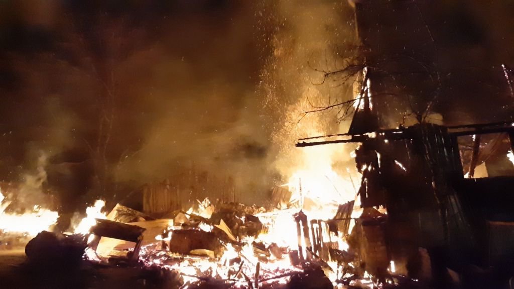 BOLU'DA ALEVLİ GECE… BİR AİLENİN HER ŞEYİ YANDI