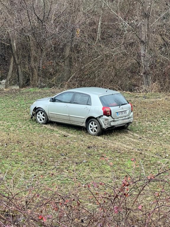 BOLU'DA BOŞ ARAZİYE UÇAN ARACIN SÜRÜCÜSÜ YARALANDI...