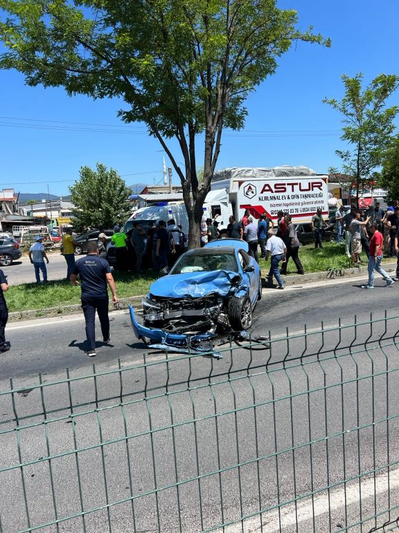 BOLU'DA FECİ KAZA... 1 ÖLÜ 3 YARALI