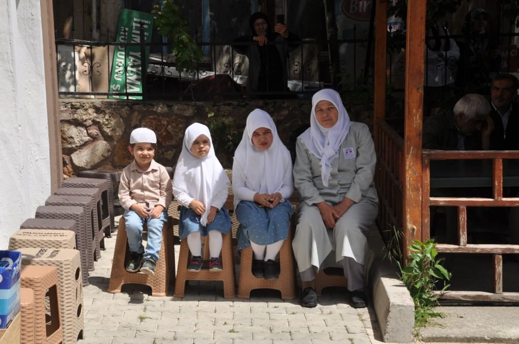 BOLU'DA HAC KAFİLESİ DUALARLA KUTSAL TOPRAKLARA UĞURLANDI...