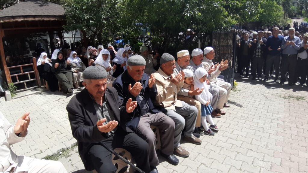 BOLU'DA HAC KAFİLESİ DUALARLA KUTSAL TOPRAKLARA UĞURLANDI...