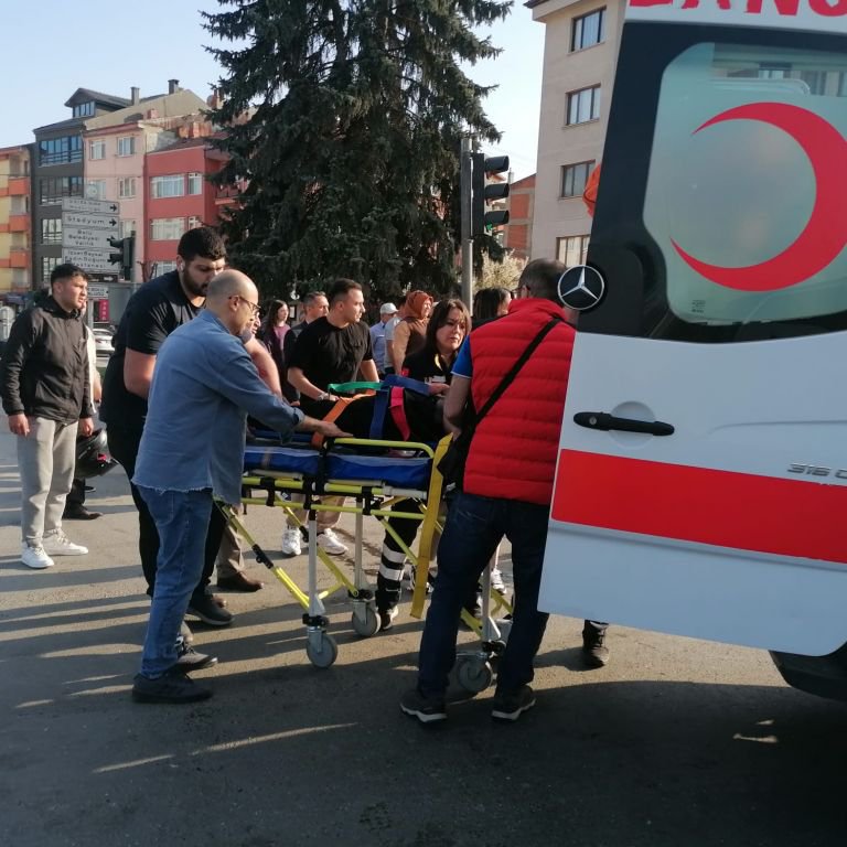 BOLU'DA KORKUNÇ KAZA... YARALILAR VAR