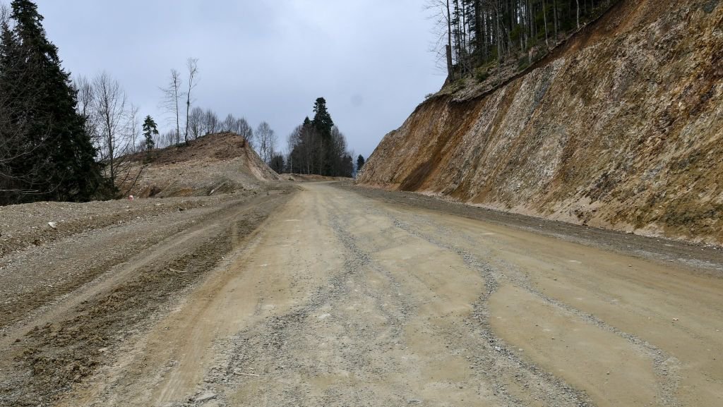 BOLU'DA SELDEN ZARAR GÖREN YOLDA SON DURUM