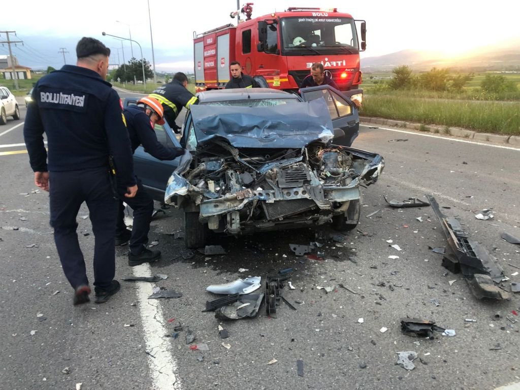 BOLU’DA ZİNCİRLEME KAZA: 7 YARALI