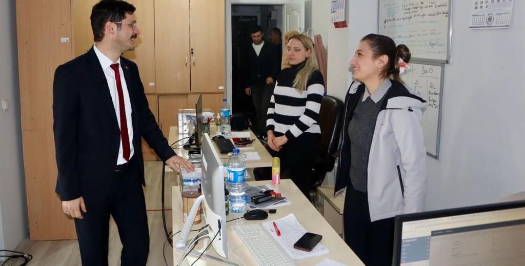 ESKİ MESAİ ARKADAŞLARININ DESTEĞİNİ İSTEDİ