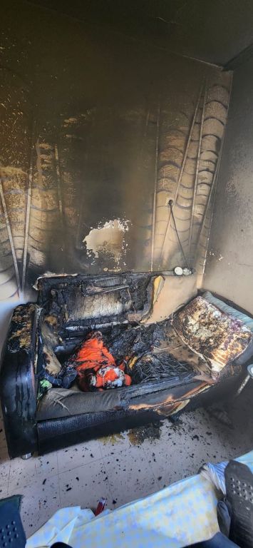 ISINMAK İÇİN ÇALIŞTIRDIKLARI ELEKTRİKLİ SOBA EVİ YAKTI