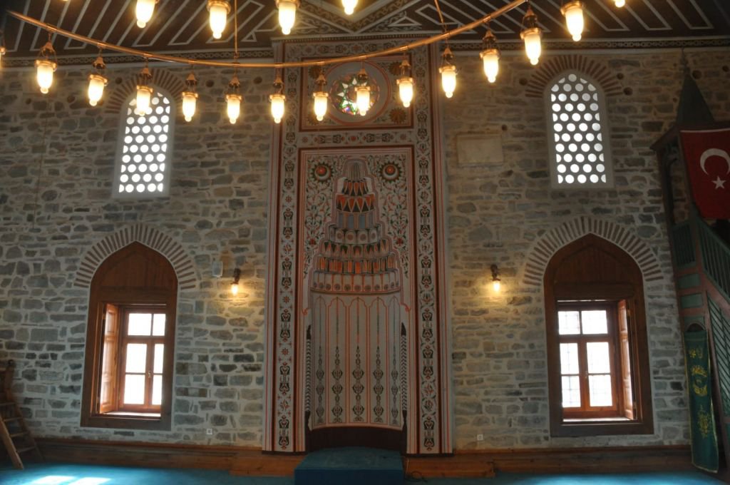 KANUNİ SULTAN SÜLEYMAN'IN YAPTIRDIĞI CAMİDE 7 YIL SONRA İLK NAMAZ