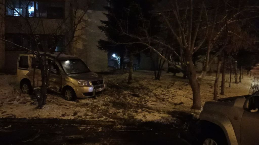 KAYGANLAŞAN ZEMİNDE FECİ KAZA...