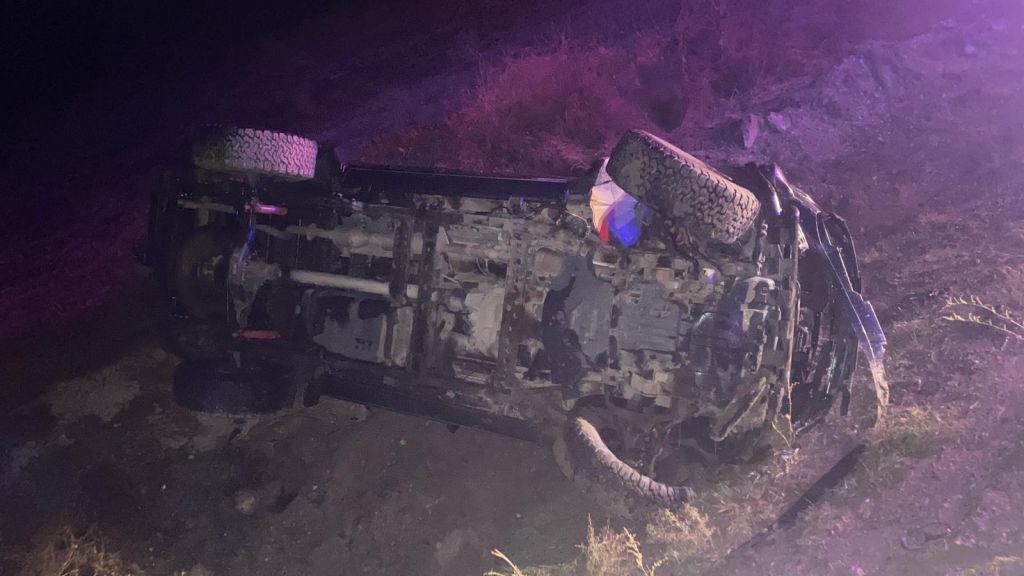 KONTROLDEN ÇIKAN CİP ŞARAMPOLE DEVRİLDİ: 1 YARALI