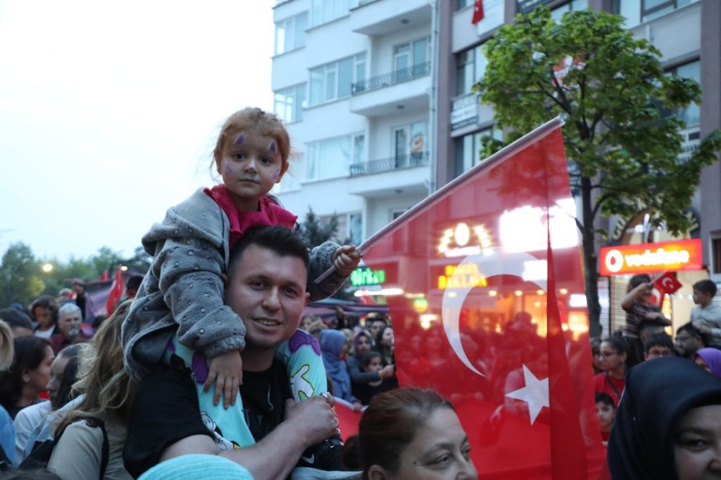 MUHTEŞEM ÇOŞKU MUHTEŞEM BİR FENER ALAYI