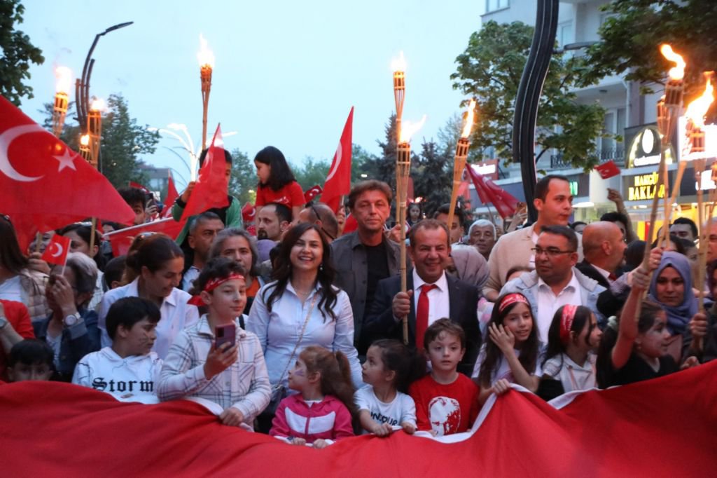 MUHTEŞEM ÇOŞKU MUHTEŞEM BİR FENER ALAYI