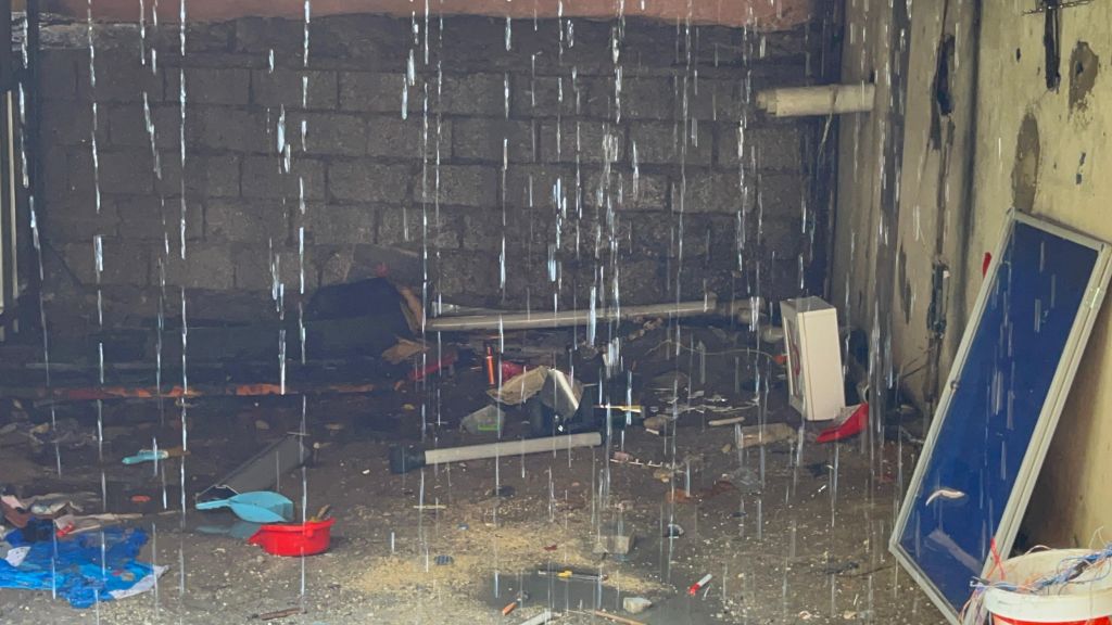 OYUN OYNAYAN ÇOCUKLAR GARAJDA YANGIN ÇIKARDI