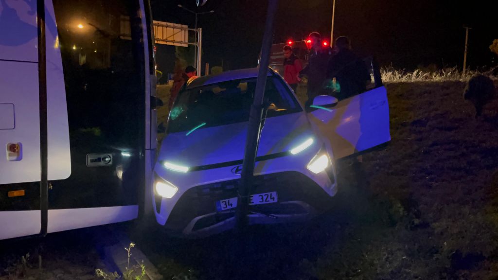 UYUYAKALAN SÜRÜCÜ YOLDAN ÇIKTI... OTOPARKA DALDI