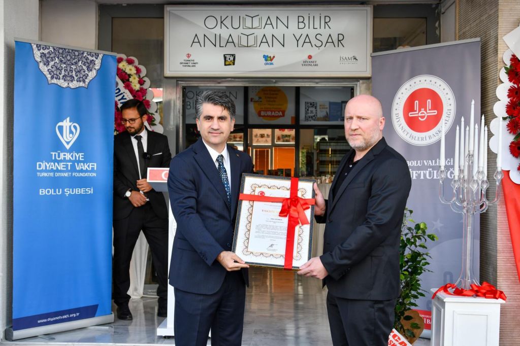YILTAŞ VAKFI TARAFINDAN YAPTIRILAN DİYANET VAKFI KİTABEVİ AÇILDI