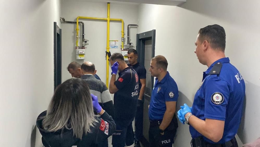 90 YAŞINDAKİ ADAM EKİPLERİ ALARMA GEÇİRDİ