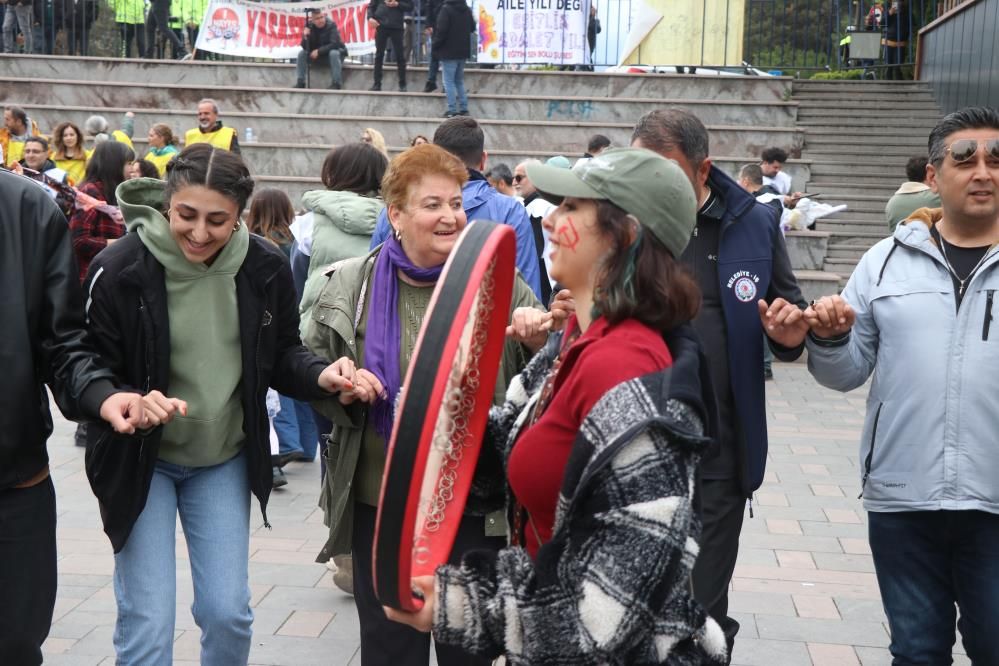 BOLU'DA 1 MAYIS ÇOŞKUSU....