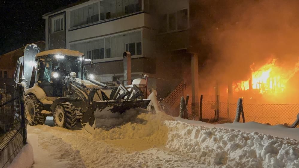 BOLU'DA ALEVLER GÖKYÜNÜZÜ AYDINLATTI....