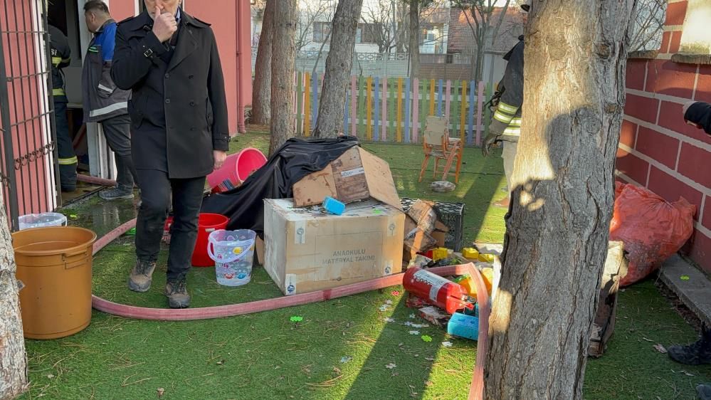 BOLU'DA ANAOKULUNDA YANGIN....