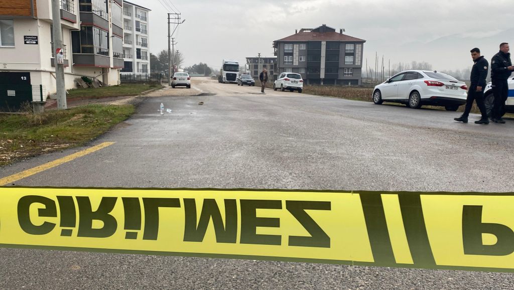 BOLU'DA EV SAHİBİ KİRACISINI SİLAHLA VURDU... 1 YARALI... İŞTE DETAYLAR...