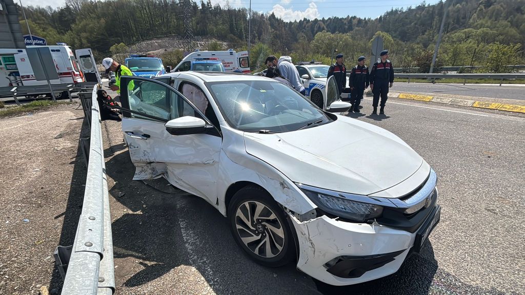 BOLU'DA FECİ KAZA... 10 KİŞİ YARALANDI....