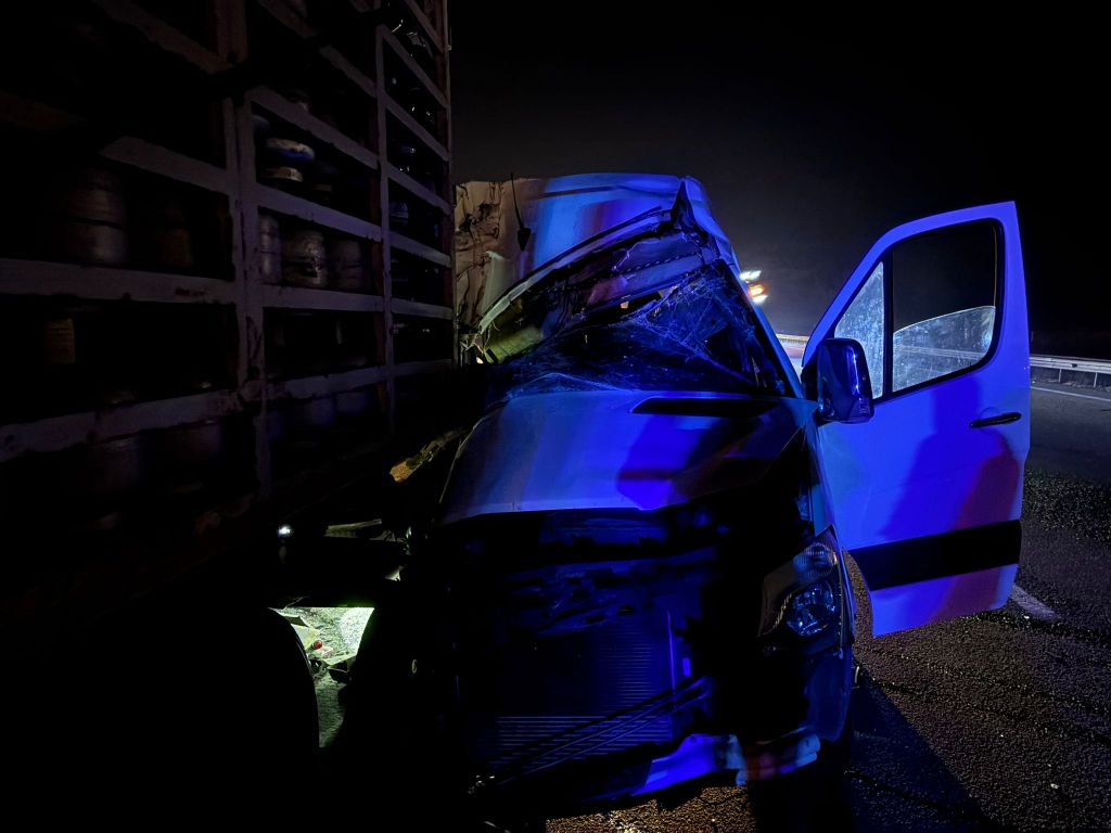 BOLU'DA FECİ KAZA, 16 KİŞİ YARALANDI....