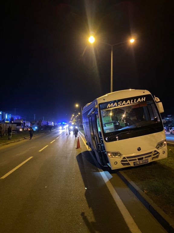 BOLU'DA FECİ KAZA... ORTALIK KARIŞTI... 11 YARALI