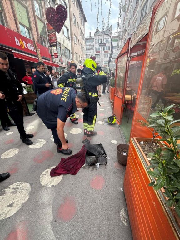 BOLU'DA KAFELER SOKAĞINDA FACİADAN DÖNÜLDÜ