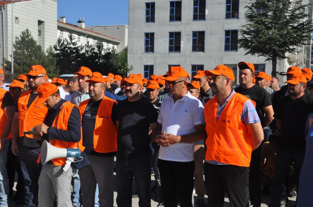 BOLU'DA KAMU İŞÇİLERİ KAZAN KALDIRDI...