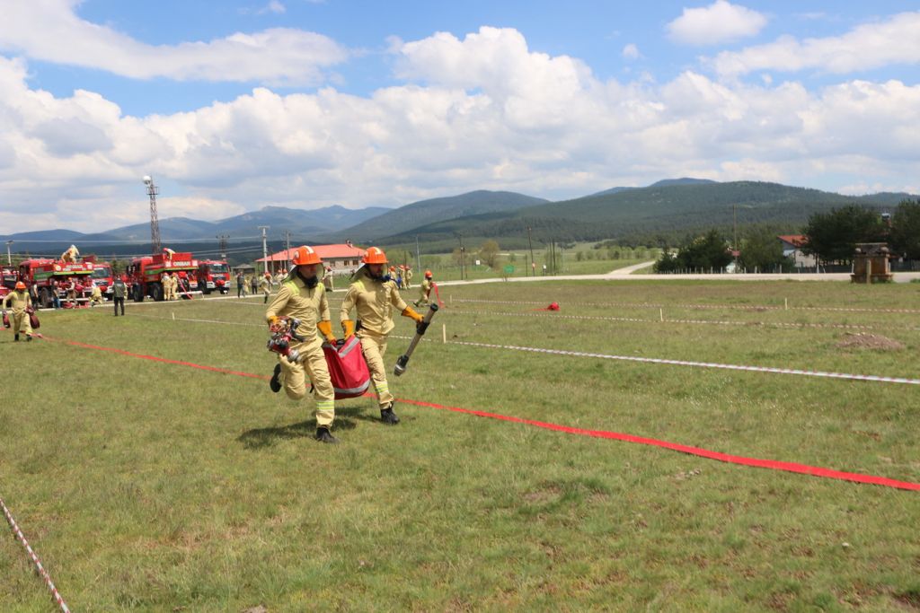 BOLU'DA YANGIN SÖNDÜRME YARIŞI... İŞTE BİRİNCİ GELEN İLÇE