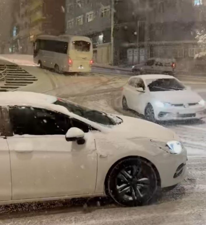 KAR KİMİLERİNE ZULÜM KİMİLERİNE EĞLENCE....