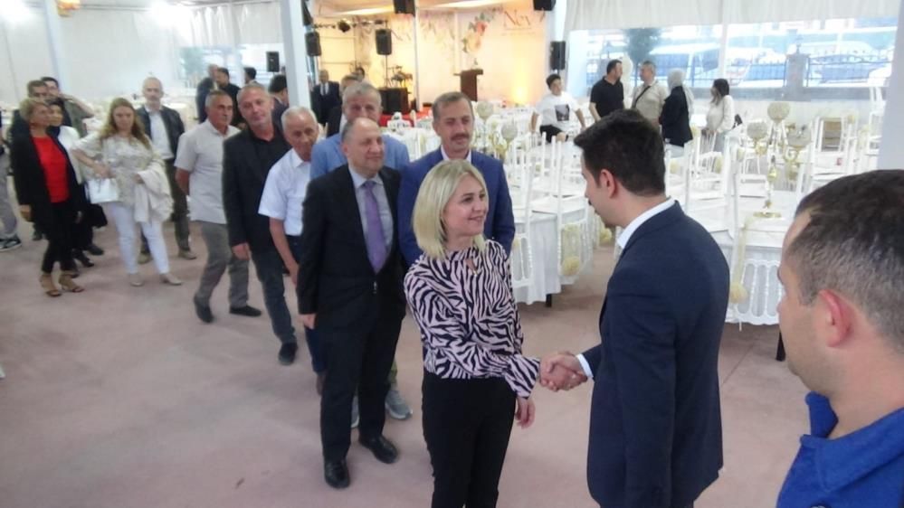 KAYMAKAM GÖZYAŞLARIYLA VEDA ETTİ....