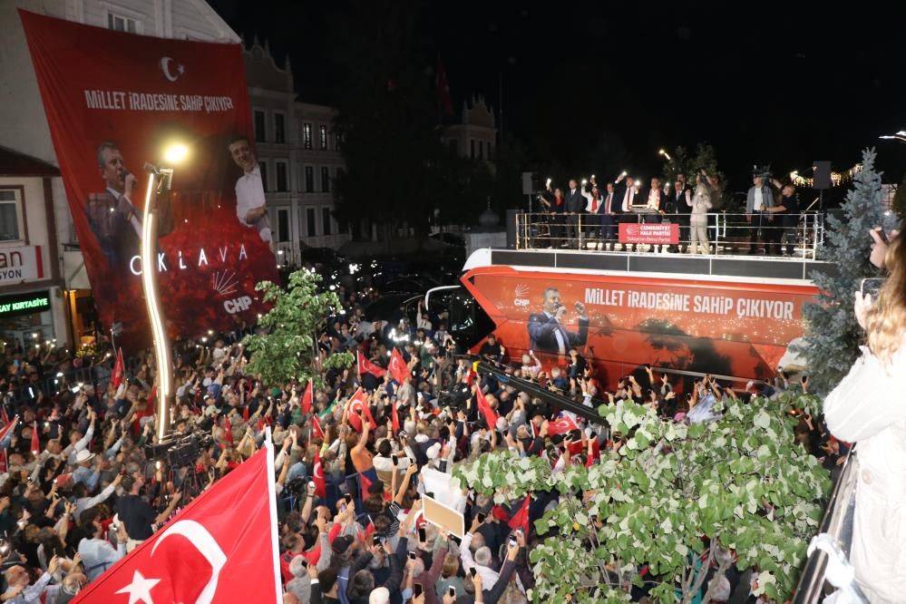 ÖZGÜR ÖZEL BOLU'DA HALKA SESLENDİ