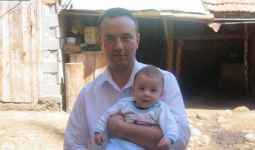 DÖRTDİVAN ŞEHİDİNE AĞLIYOR