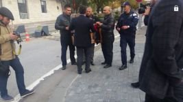 FİGEN YÜKSEKDAĞ'A PANKARTLI TEPKİ