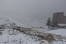 KARTALKAYA BEYAZA BÜRÜNDÜ