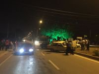 KAVŞAKTAN ÇIKAN OTOMOBİLE ÇARPTI