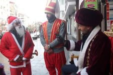 NOEL BABA DOĞRU YOLU BULDU!