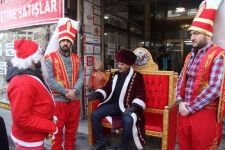 NOEL BABA DOĞRU YOLU BULDU!