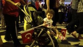 TARAFTAR GRUPLARINDAN MUHTEŞEM YÜRÜYÜŞ