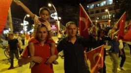 TARAFTAR GRUPLARINDAN MUHTEŞEM YÜRÜYÜŞ