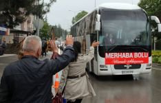 200 ARAÇLIK KONVOYLA KARŞILANDI...