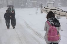 ABANT BEYAZ GELİNLİĞİNİ GİYDİ