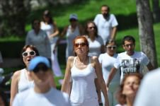 ABANT'TA YOGA YAPTILAR...